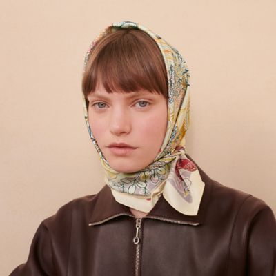 王者之虎的旋转木马”90方巾- 玫瑰色| Hermès - 爱马仕官网